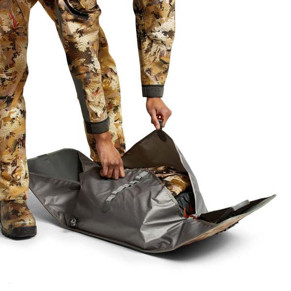Img-SITKA-WF-2021-40083-WL-Wader-Storage-Bag-Optifade-Waterfowl-Marsh-Studio-2318
